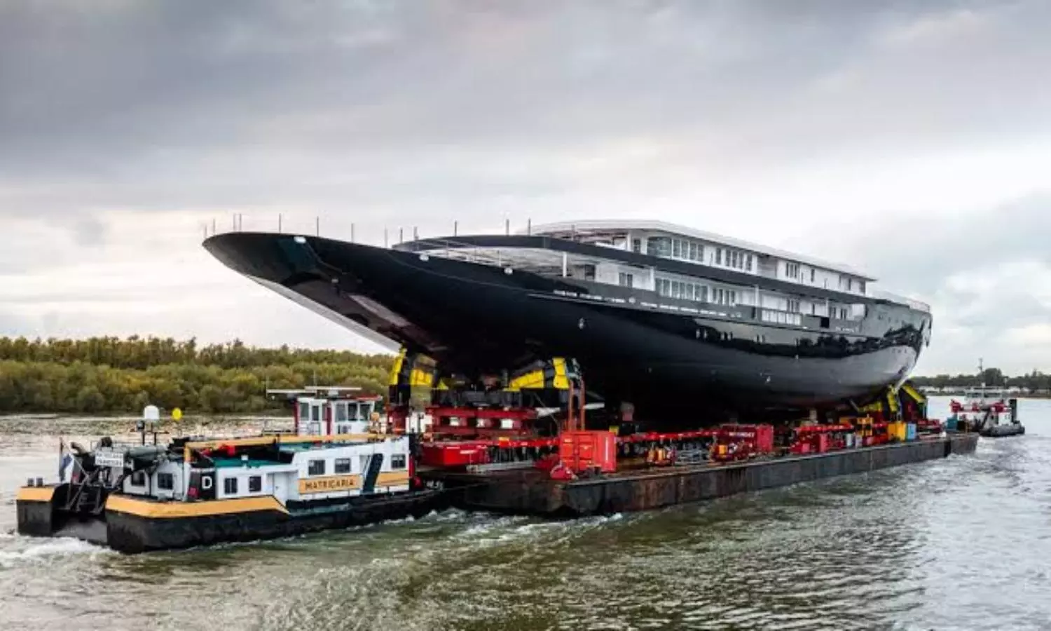 Dutch citizens plan to pelt Bezos yacht with eggs in protest