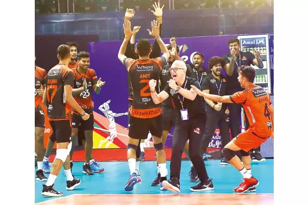 PVL : Hyderabad clean sweeps Chennai for bonus point win PVL : Hyderabad clean sweeps Chennai for bonus point win