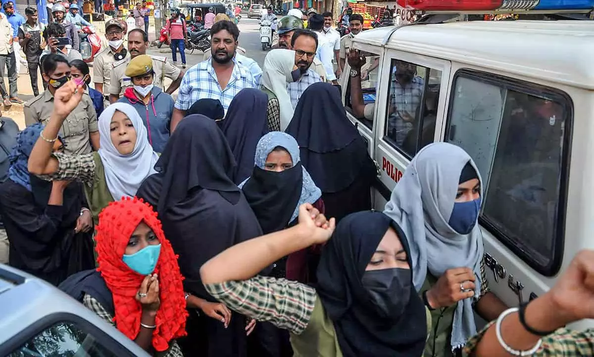 Hijab no essential religious practice: Kntaka tells court Hijab no essential religious practice: Kntaka tells court