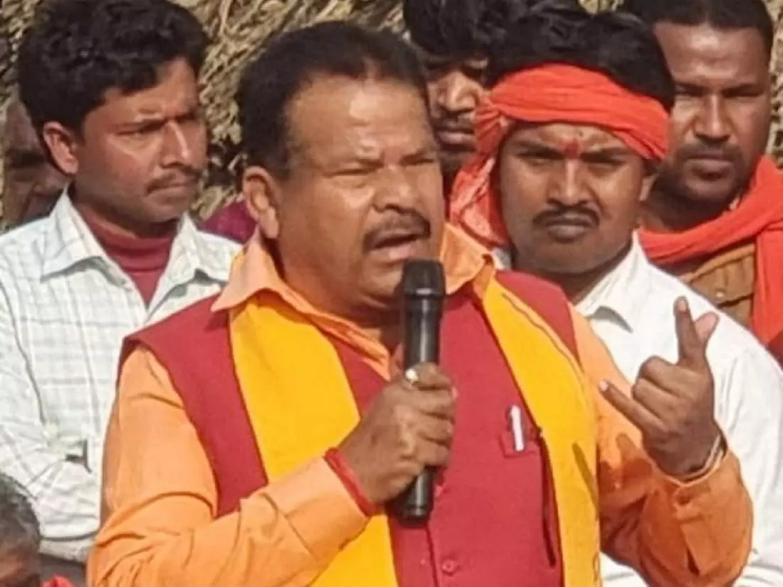 Expletive speeches go unchecked in UP: BJP MLA brings in Muslim blood for votes Expletive speeches go unchecked in UP: BJP MLA brings in Muslim blood for votes