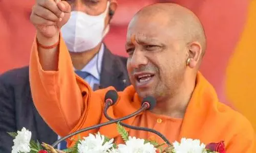 Yogi takes fight to Congress in Raebareili speech