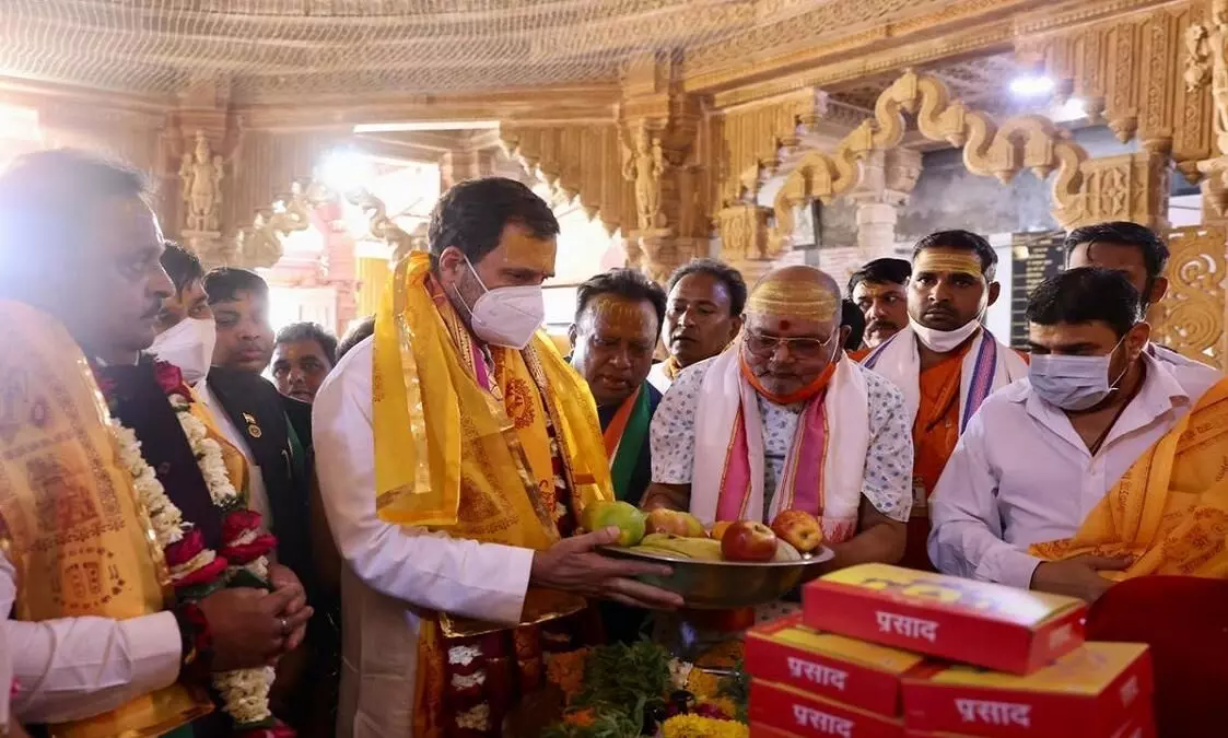 Rahul visits temple ahead of Gujarat-poll-strategy brainstorming