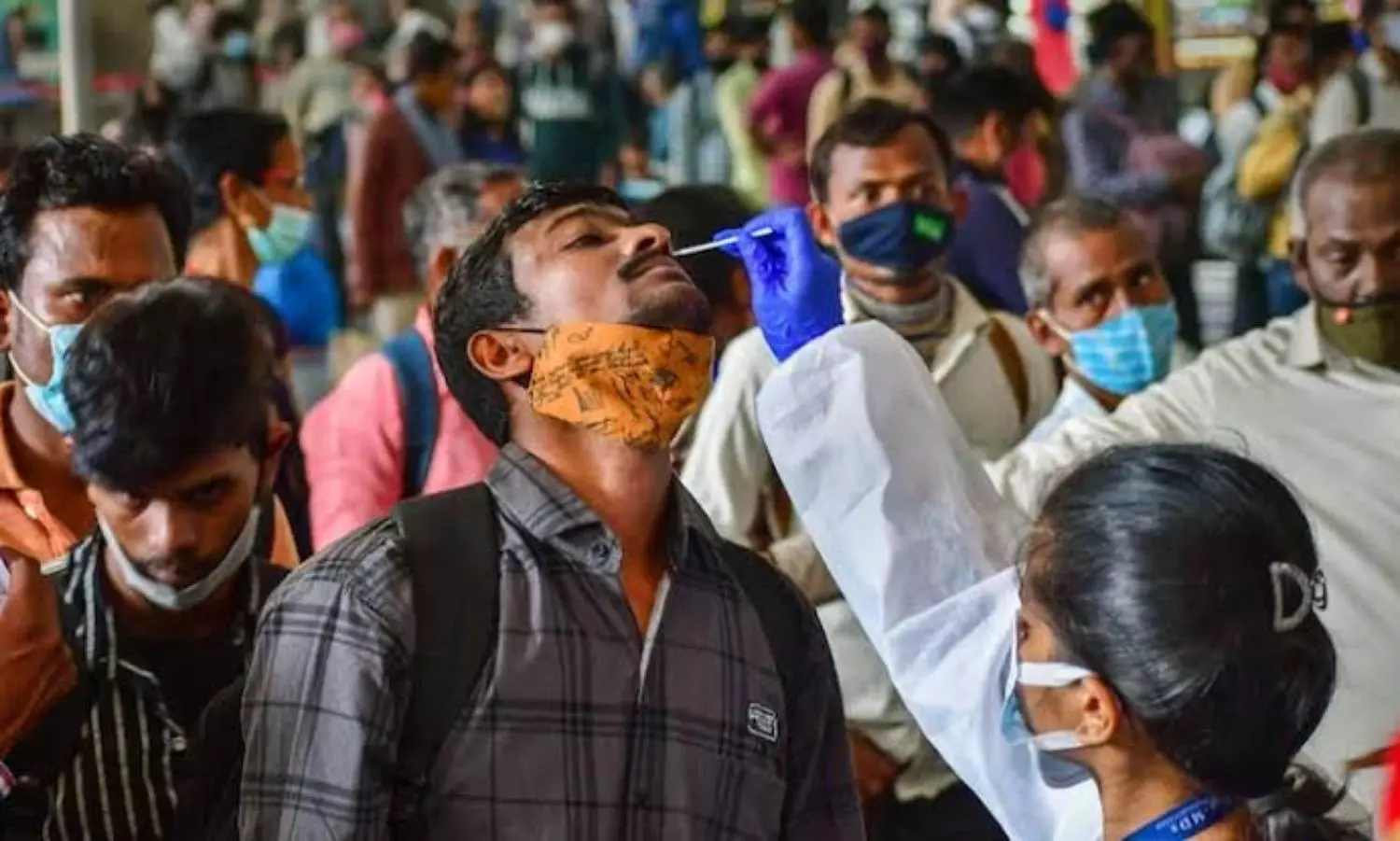 With 6,915 new Covid cases, India sees lowest daily rise in nearly two months