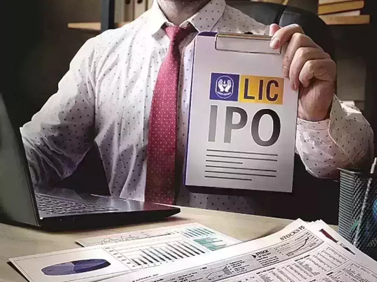 LIC gets SEBIs green signal to launch IPO, but market not friendly