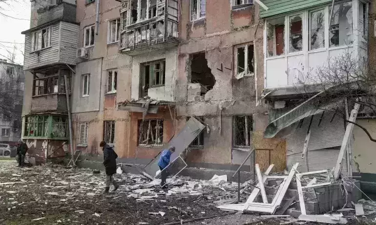 Ukraine: Russia hits Mariupol hard; inching towards Kyiv