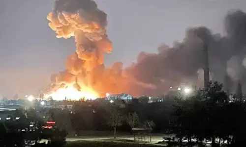 Blast series in Kyiv hours before Ukraine-Russia talks