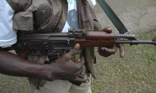 Gunmen kill 10 in central Nigeria