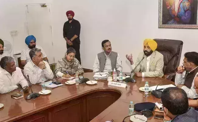 Bhagwant Mann announces anti corruption helpline