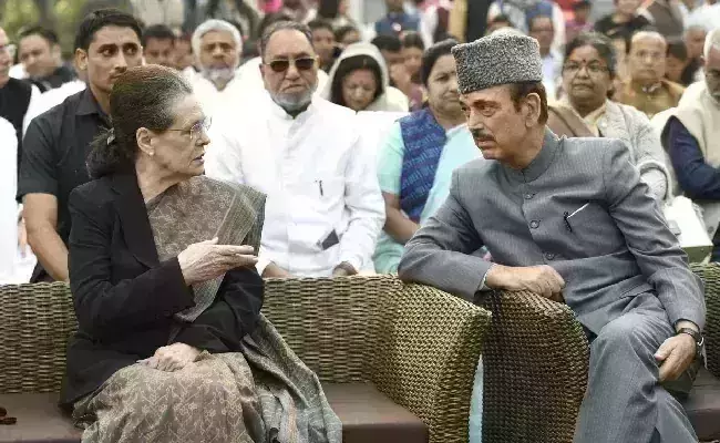 We discussed fighting together, Azad  after meeting Sonia Gandhi