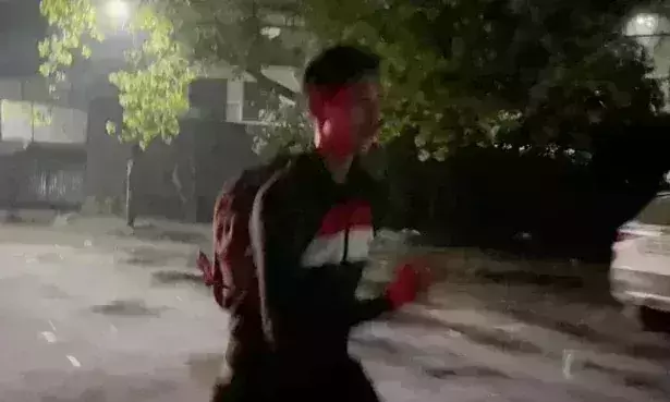 Boy running 10 km home every night after work goes viral