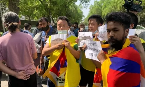 Activists protest against visit of Chinese Forgein Minister , 7 detained