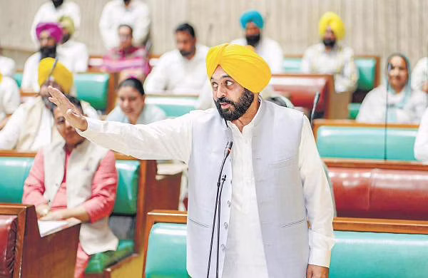 Punjab CM challenges Centres decision to bring Chandigarh under Centres service rule