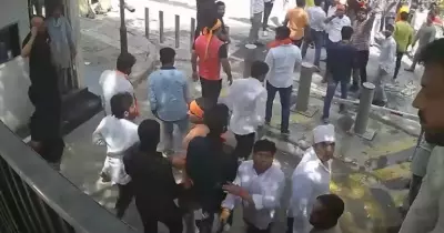 Delhi Police arrest 8 over vandalism outside Kejriwals house Delhi Police arrest 8 over vandalism outside Kejriwals house