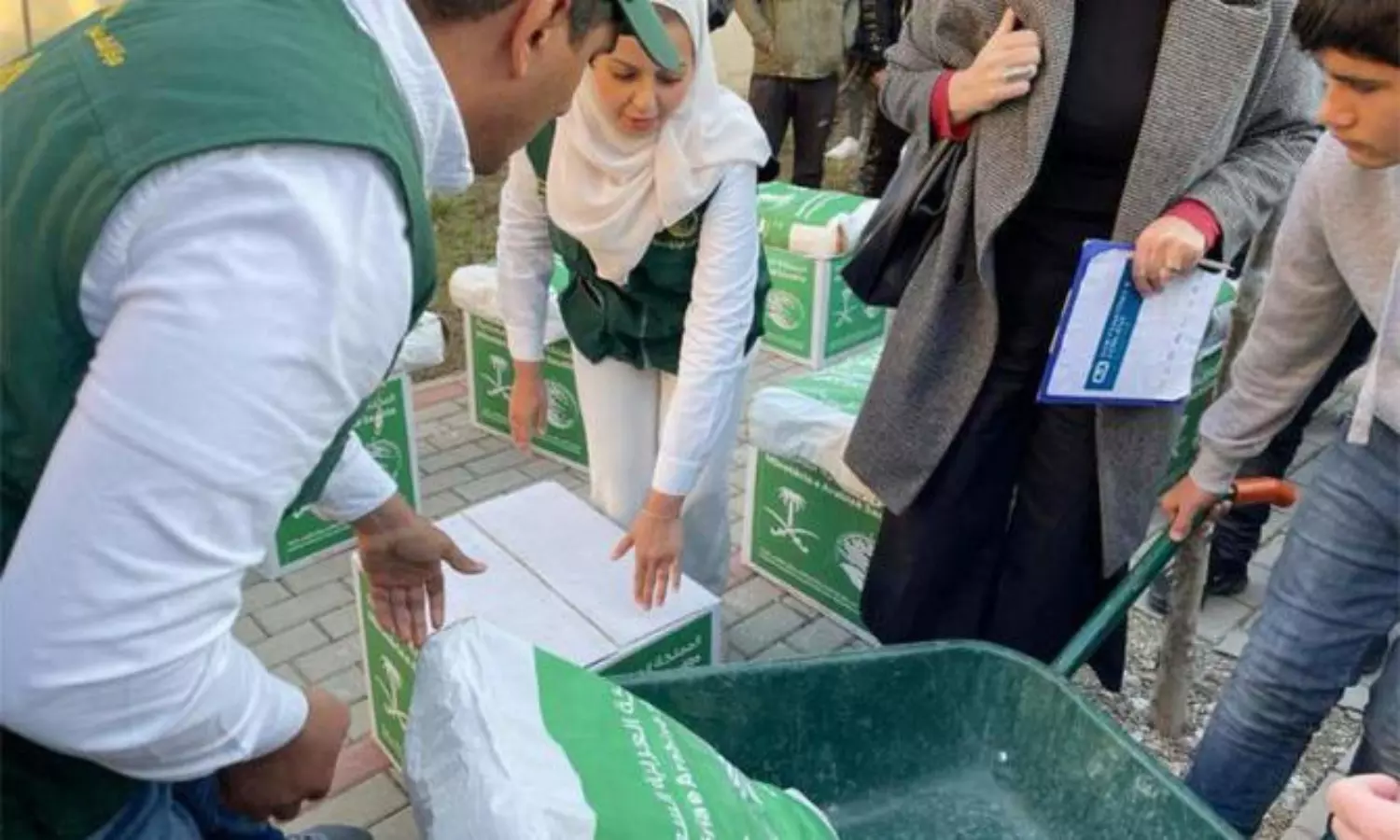 Saudi launches Iftar meal distribution in Sudan, Bangladesh, Ethiopia