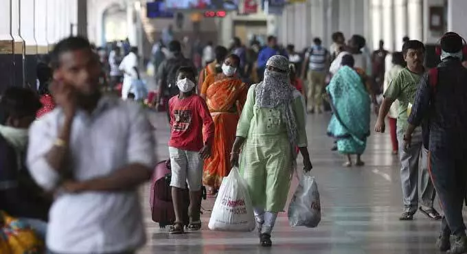 India`s daily Covid-19 cases drop below 1,000-mark for first time since April 2020