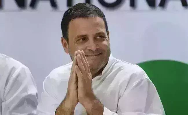 Rahul Gandhi takes aim at the governments Pradhan Mantri Jan Dhan Loot Yojana