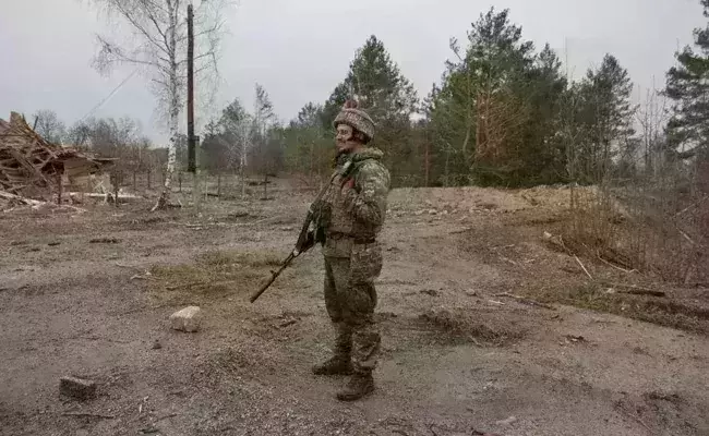 Mayor suggests residents delay their return to Ukraines capital