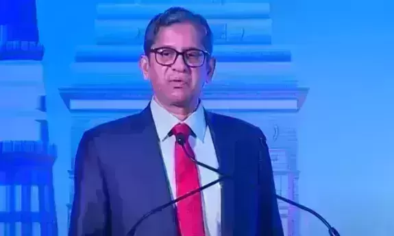 Now Supreme Court says Govts also indulge in maligning judges