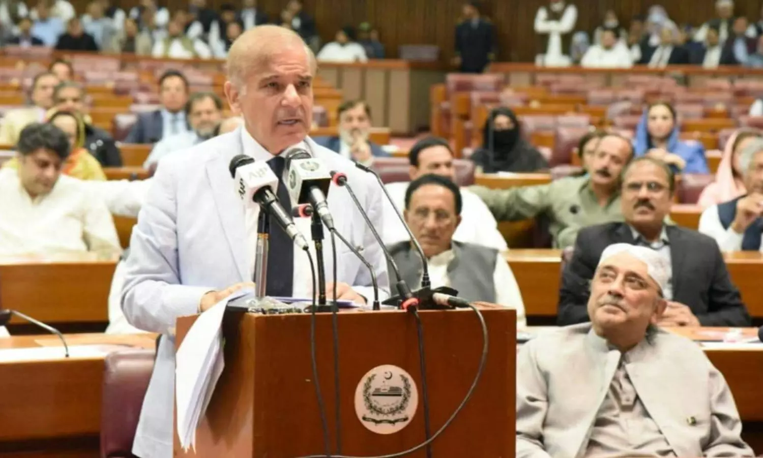 Kashmir issue crops up in new Pak PMs speech in Parliament