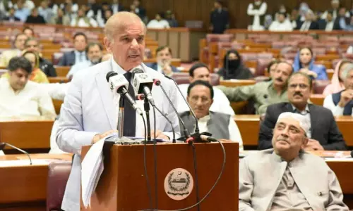 Kashmir issue crops up in new Pak PMs speech in Parliament