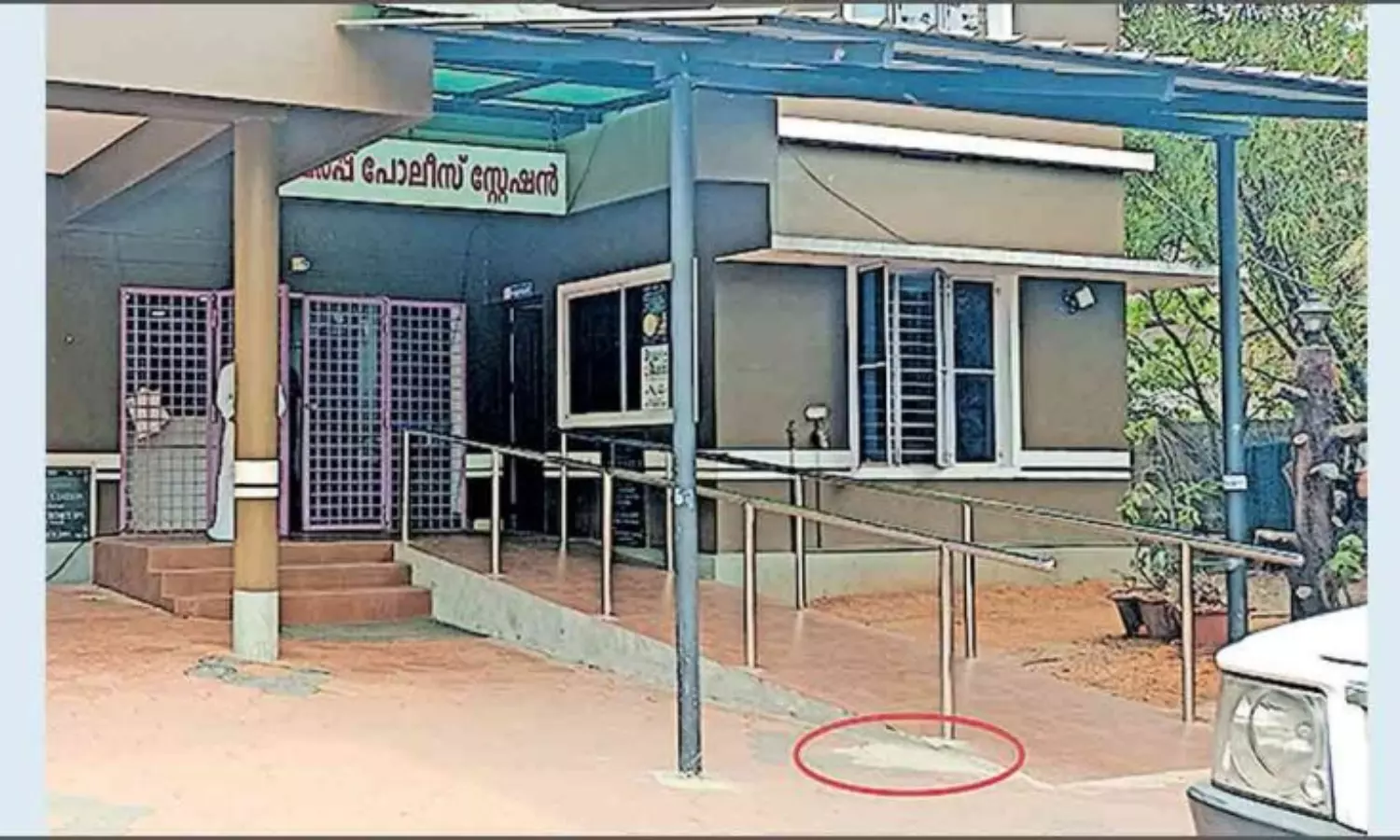 Police in Kerala blame "vaastu" for high crime rates, replace iron poles in stations