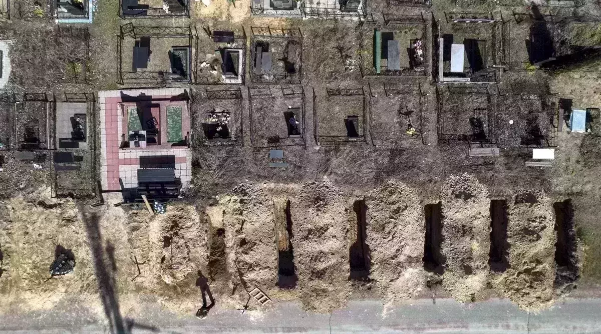 Over 900 civilians dead around Kyiv, Russia vows new attacks Over 900 civilians dead around Kyiv, Russia vows new attacks