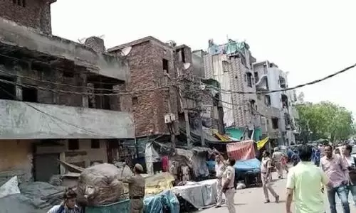 Fresh violence erupts in Delhis Jahangirpuri, stones thrown at cops