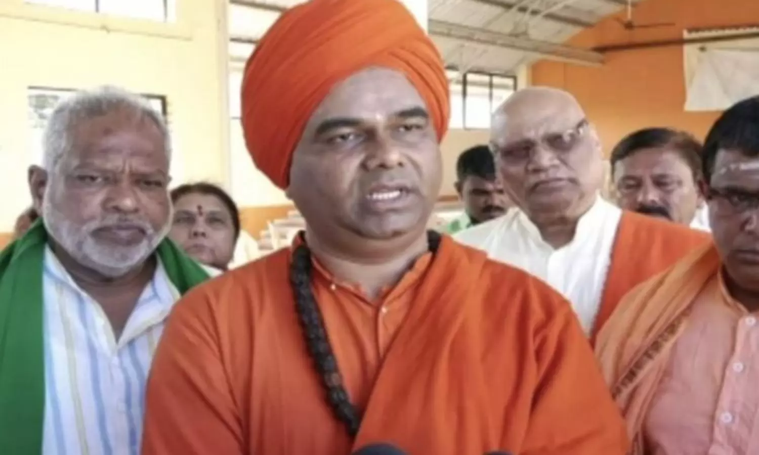 In corruption hit BJPs Ktka, even seers have to pay commission for grants