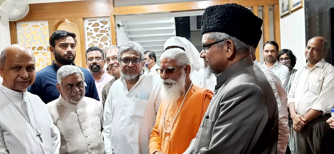 Delhi Archbishop hosts iftar in solidarity with Muslims Delhi Archbishop hosts iftar in solidarity with Muslims