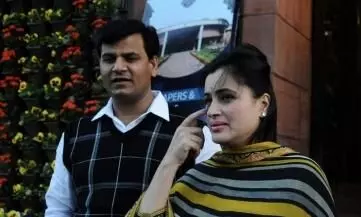 Rana couple get sedition charges, 14-day judicial custody