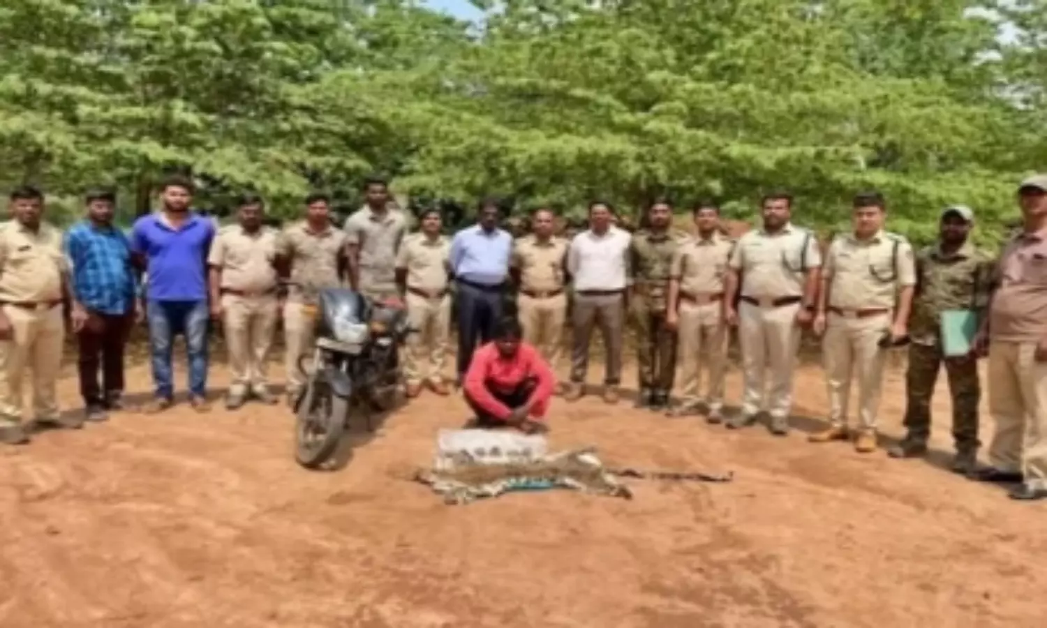 Karnataka police arrest a gang selling leopard skin