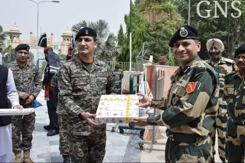 Indian and Pakistan armies exchange sweets on LoC to celebrate Eid Indian and Pakistan armies exchange sweets on LoC to celebrate Eid