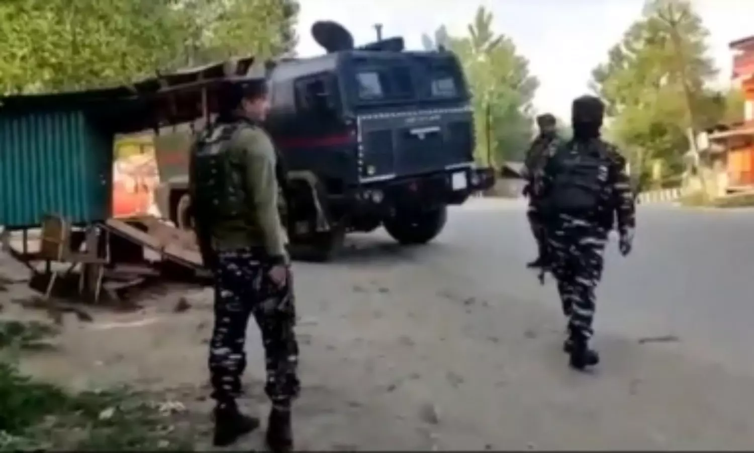 Gunfire reported in South Kashmir