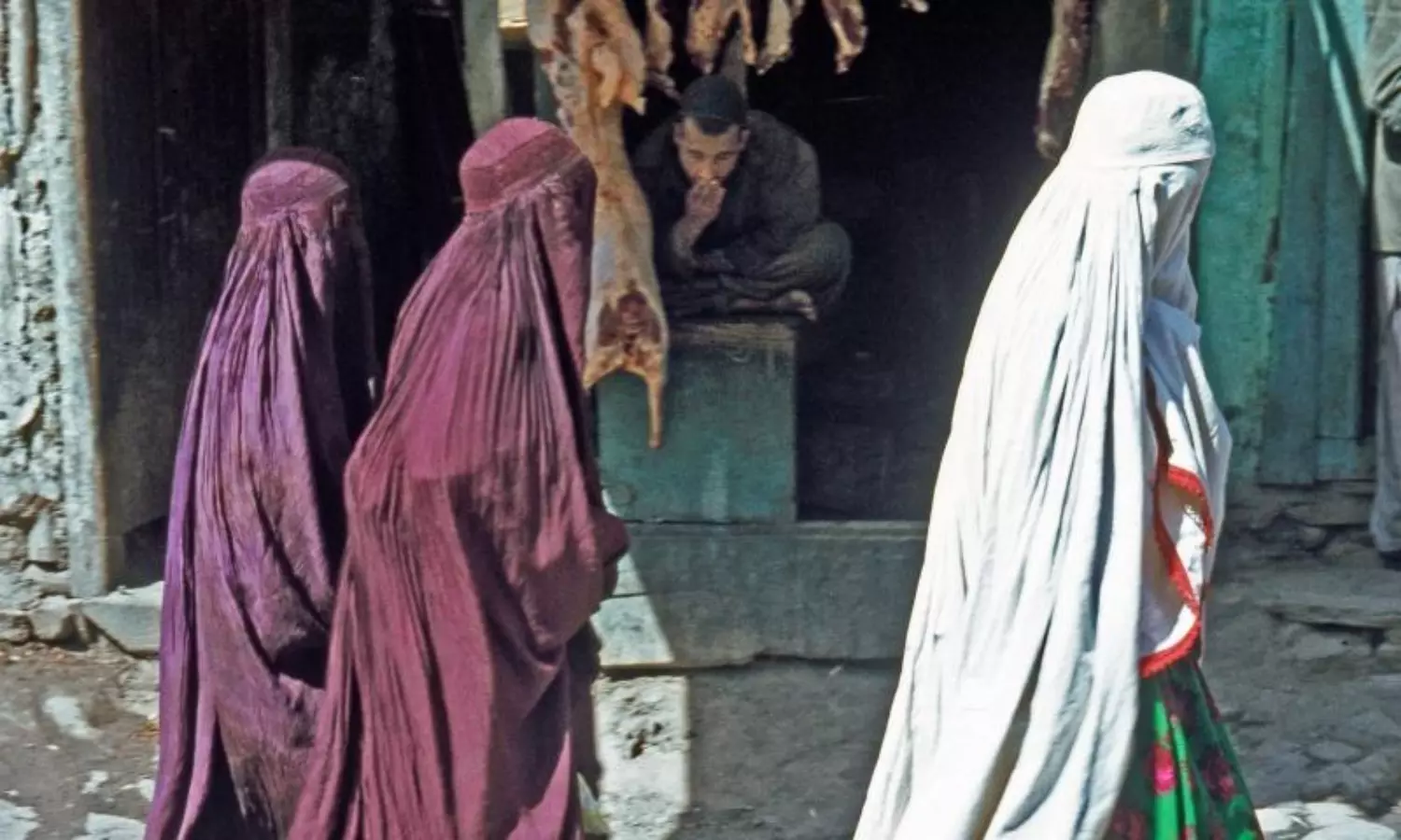 Wear burqa or your father, brother go to jail: Taliban tells women