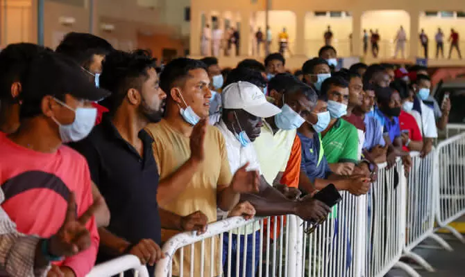 Long queue in Doha stadium for a glimpse of the World Cup