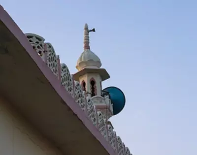 Crackdown on mosques for azan on loudspeakers Crackdown on mosques for azan on loudspeakers