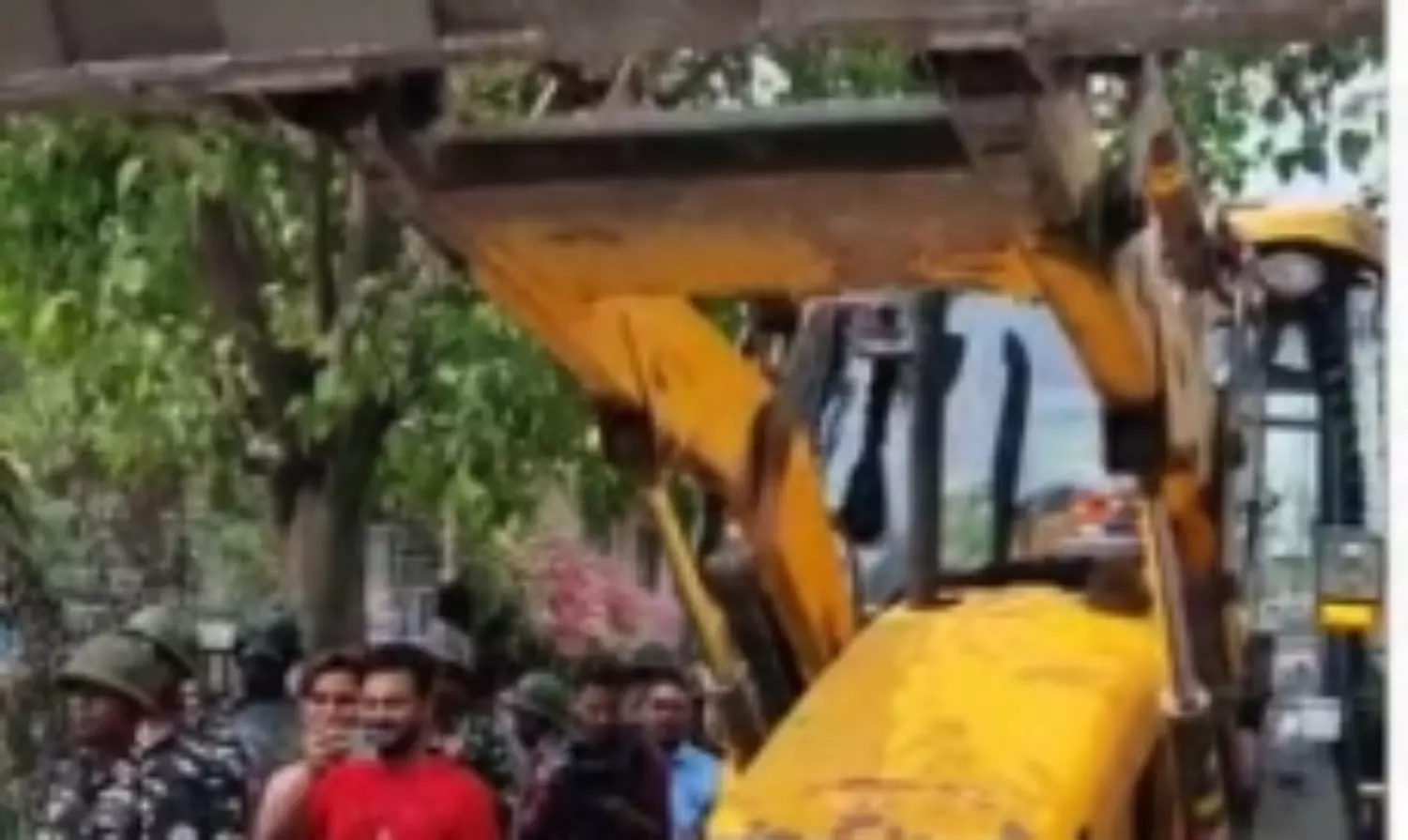 Bulldozers to demolish encroachments in Delhis Mangolpuri, New Friends Colony