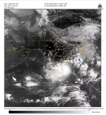 Cyclone Asani to weaken over the next 24 hours Cyclone Asani to weaken over the next 24 hours