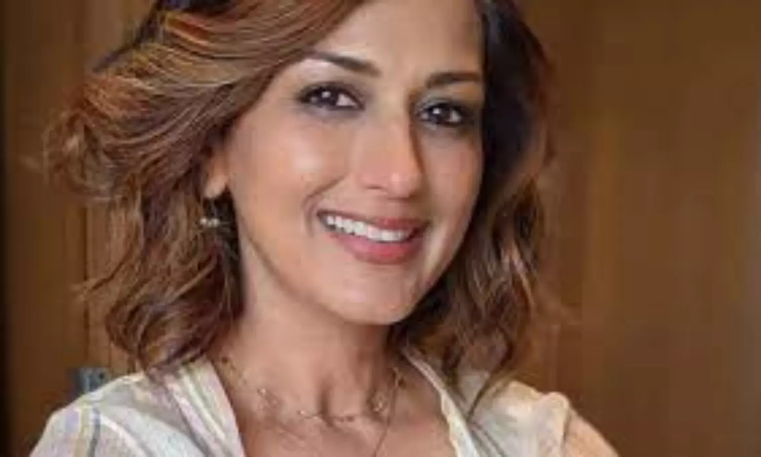 Sonali Bendre to make digital debut on ZEE5