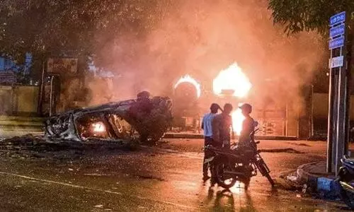 Sri Lanka issues shoot-on-sight order as crisis intensifies