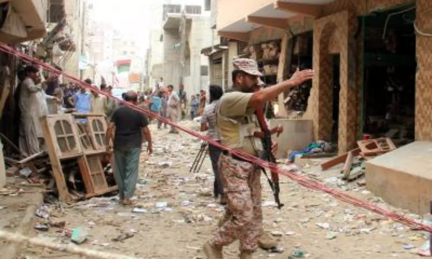 One dead, several injured in Karachi blast