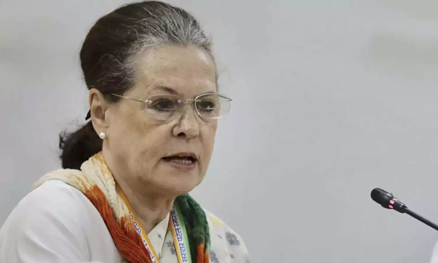 BJP instils fear and keeps country ever in polarisation: Sonia