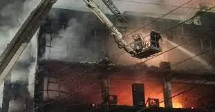 Fire breaks out in Delhi building, 16 dead and 30 injured Fire breaks out in Delhi building, 16 dead and 30 injured