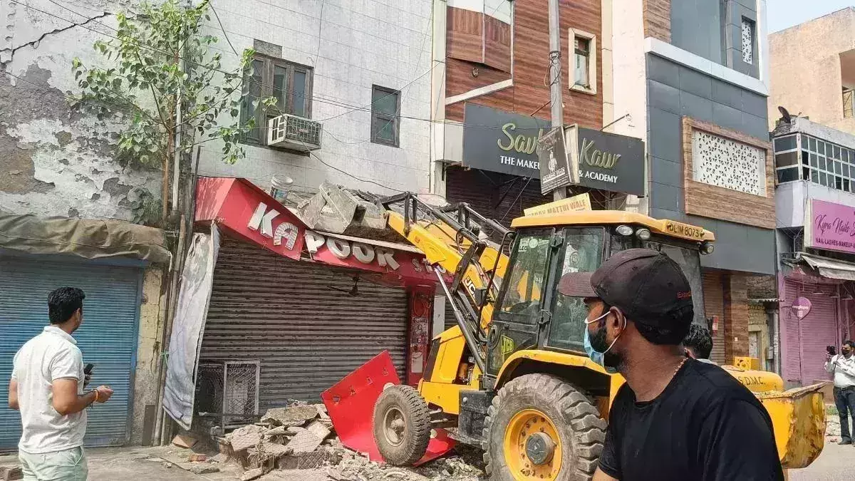 Anti-encroachment drive in several parts of Delhi to continue amid protests