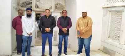 Congress exposes old photos of BJP leaders visiting Aurangzebs grave Congress exposes old photos of BJP leaders visiting Aurangzebs grave