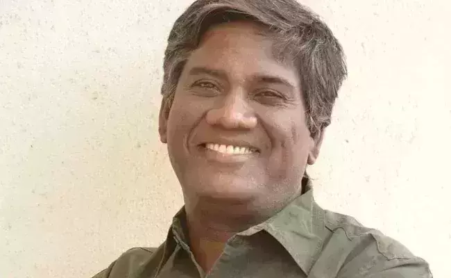 Filmmaker booked for sharing Amit Shahs photo with corruption charged IAS officer