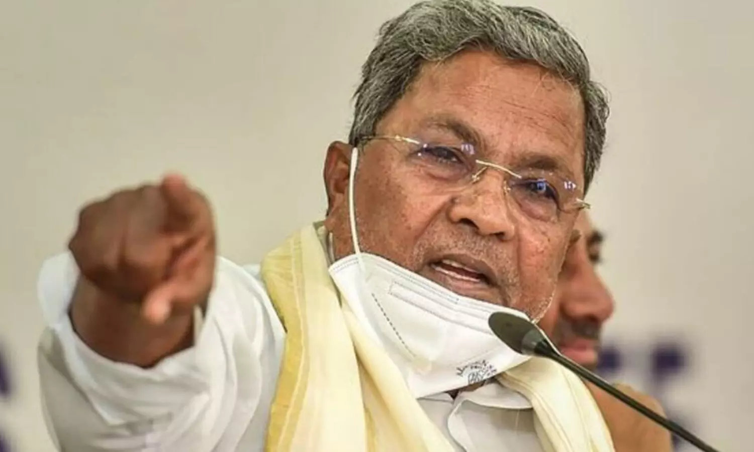 Congress will take streets if revised textbooks not withdrawn: Siddaramaiah