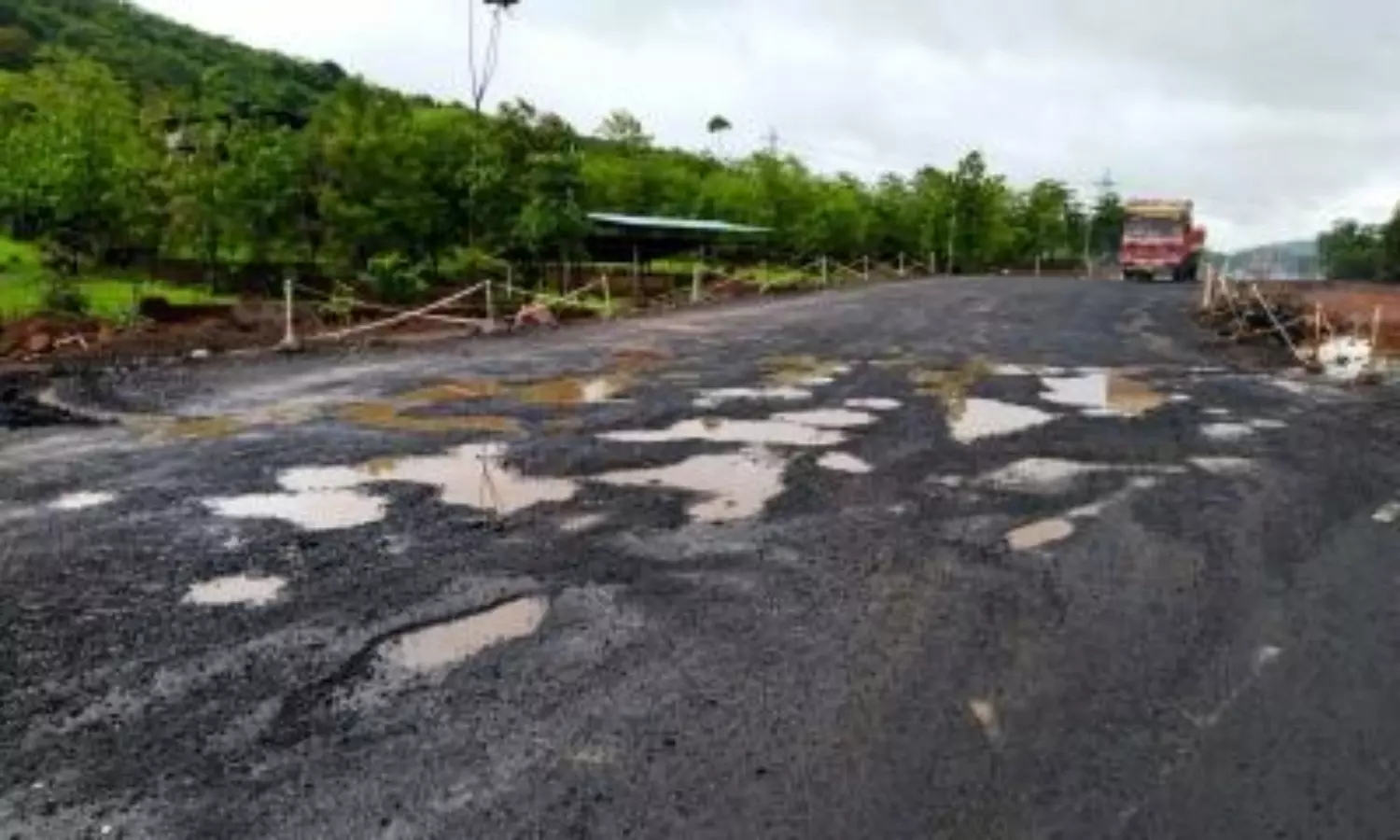 Opposition grills Goas BJP government over damaged Atal Setu