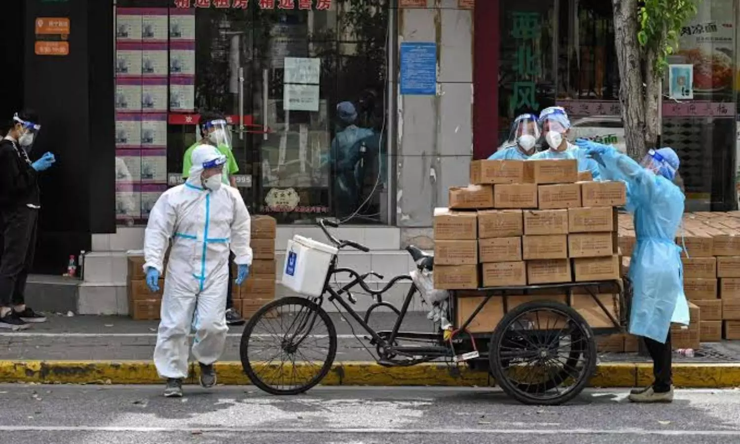 China imposes curbs in parts of Beijing as COVID-19 outbreak continues