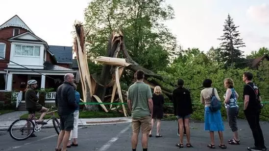 Four dead, more than 900K without power after heavy storms wreak havoc in Canada Four dead, more than 900K without power after heavy storms wreak havoc in Canada